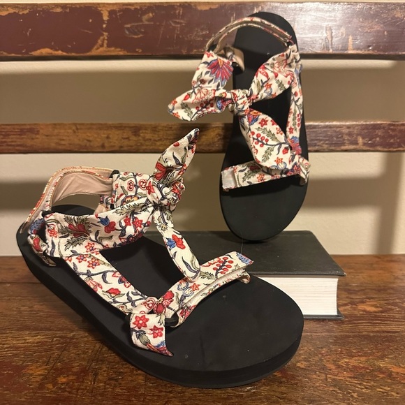 Loeffler Randall Shoes - LOEFFLER RANDALL Maisie Floral Cotton Sport Sandals